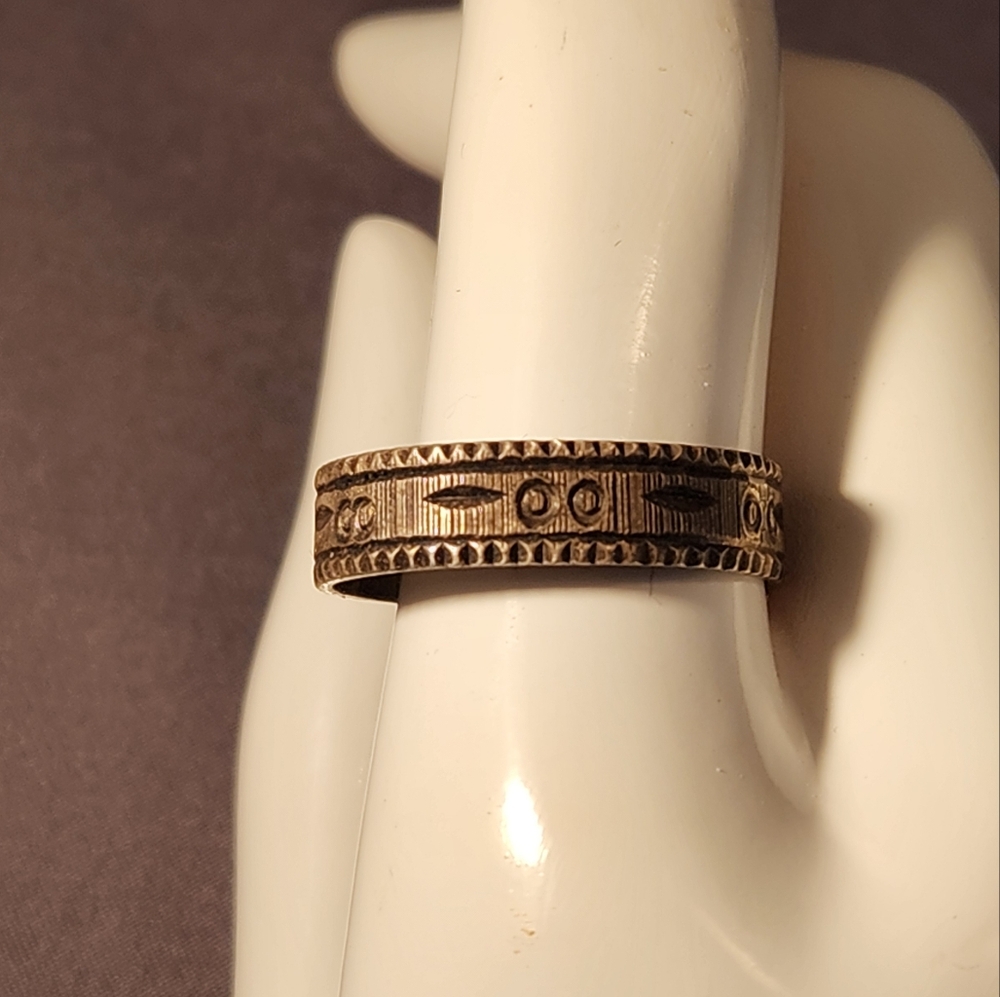 Sterling Silver Patterned Ring - image 2